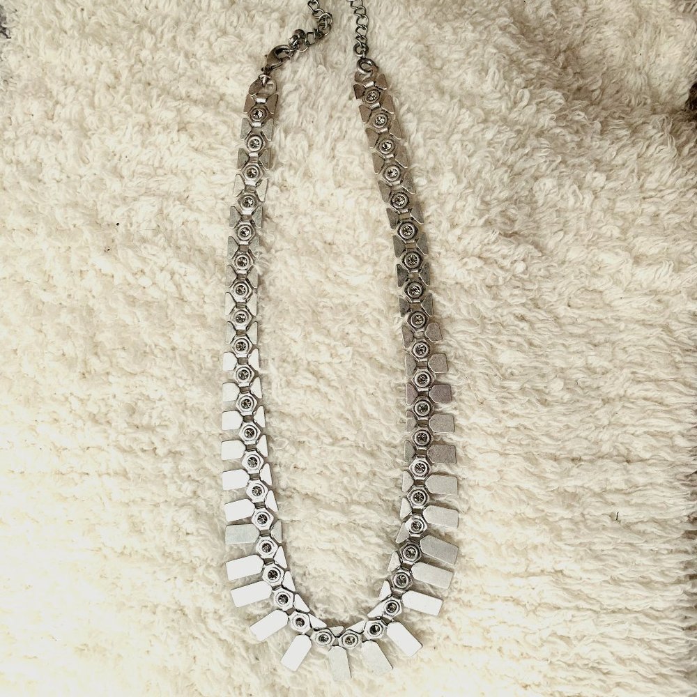 ⬇︎$22 Beautiful Silver Necklace